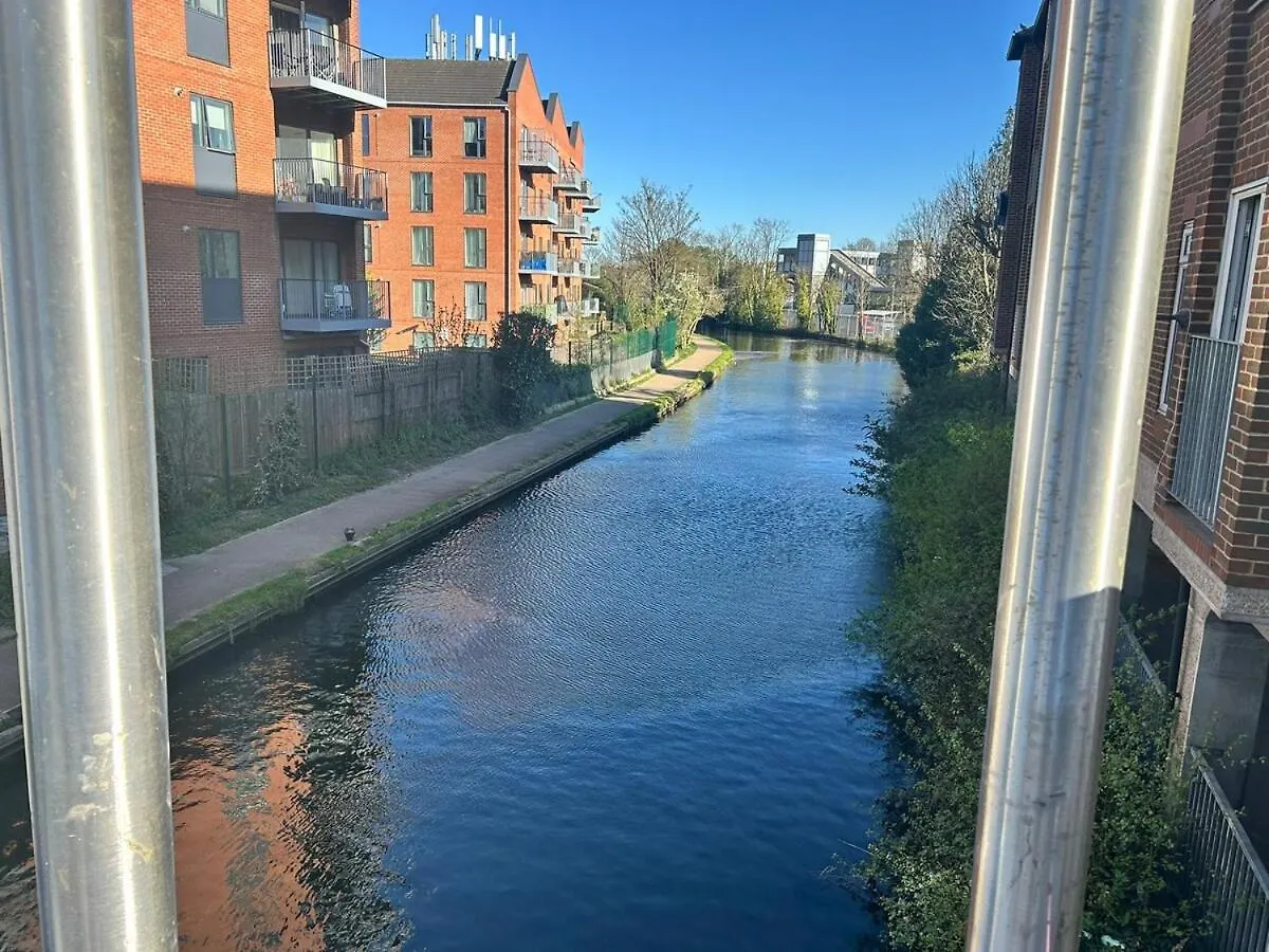 London Heathrow Apartment - West Drayton Yiewsley